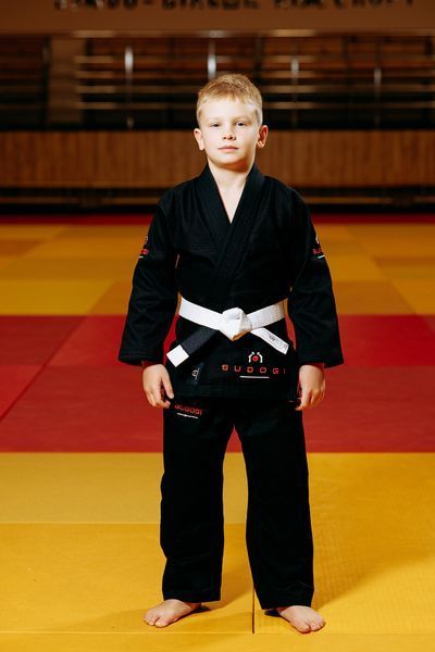 Дитяче чорне кімоно для BJJ TM BUDOGI 350 г/м&sup2; для хлопчиків та дівчат (з поясом) 00035а43 фото