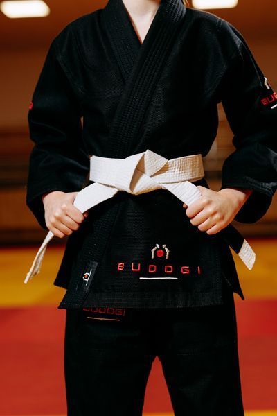 Дитяче чорне кімоно для BJJ TM BUDOGI 350 г/м&sup2; для хлопчиків та дівчат (з поясом) 00035а43 фото