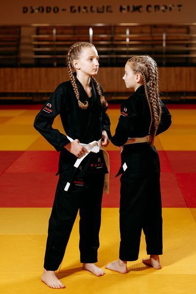 Дитяче чорне кімоно для BJJ TM BUDOGI 350 г/м&sup2; для хлопчиків та дівчат (з поясом) 00035а43 фото
