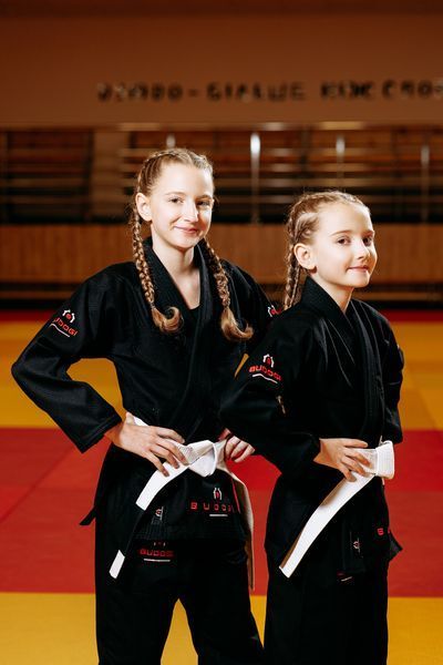 Дитяче чорне кімоно для BJJ TM BUDOGI 350 г/м&sup2; для хлопчиків та дівчат (з поясом) 00035а43 фото