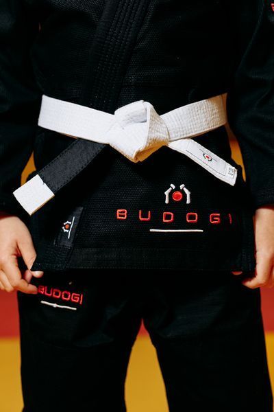 Дитяче чорне кімоно для BJJ TM BUDOGI 350 г/м&sup2; для хлопчиків та дівчат (з поясом) 00035а43 фото