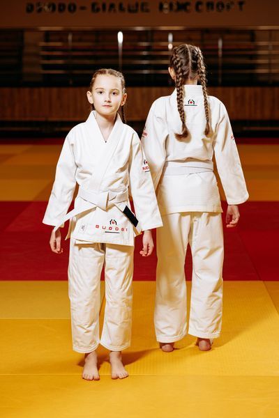 Дитяче біле кімоно для BJJ TM BUDOGI 350 г/м&sup2; для хлопчиків та дівчат (з поясом) 00035а442 фото