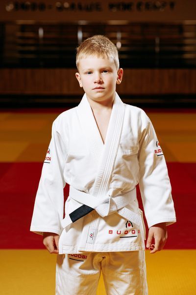 Дитяче біле кімоно для BJJ TM BUDOGI 350 г/м&sup2; для хлопчиків та дівчат (з поясом) 00035а442 фото