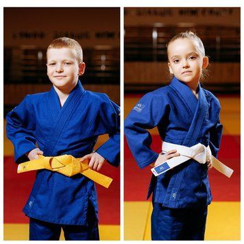 Синє дитяче кімоно для дзюдо BUDOGI BEGINNER 350 г/м&sup2; &ndash; якісне дзюдоги для дітей 45553 фото